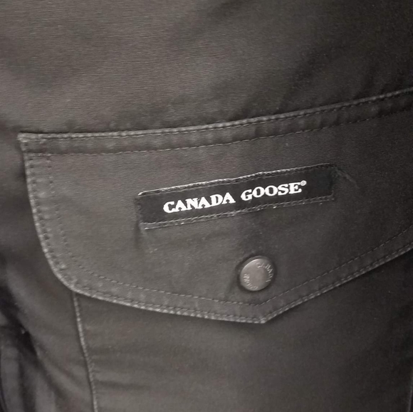 AUTHENTIC CANADA GOOSE WINTER JACKET - Picture 3 of 14